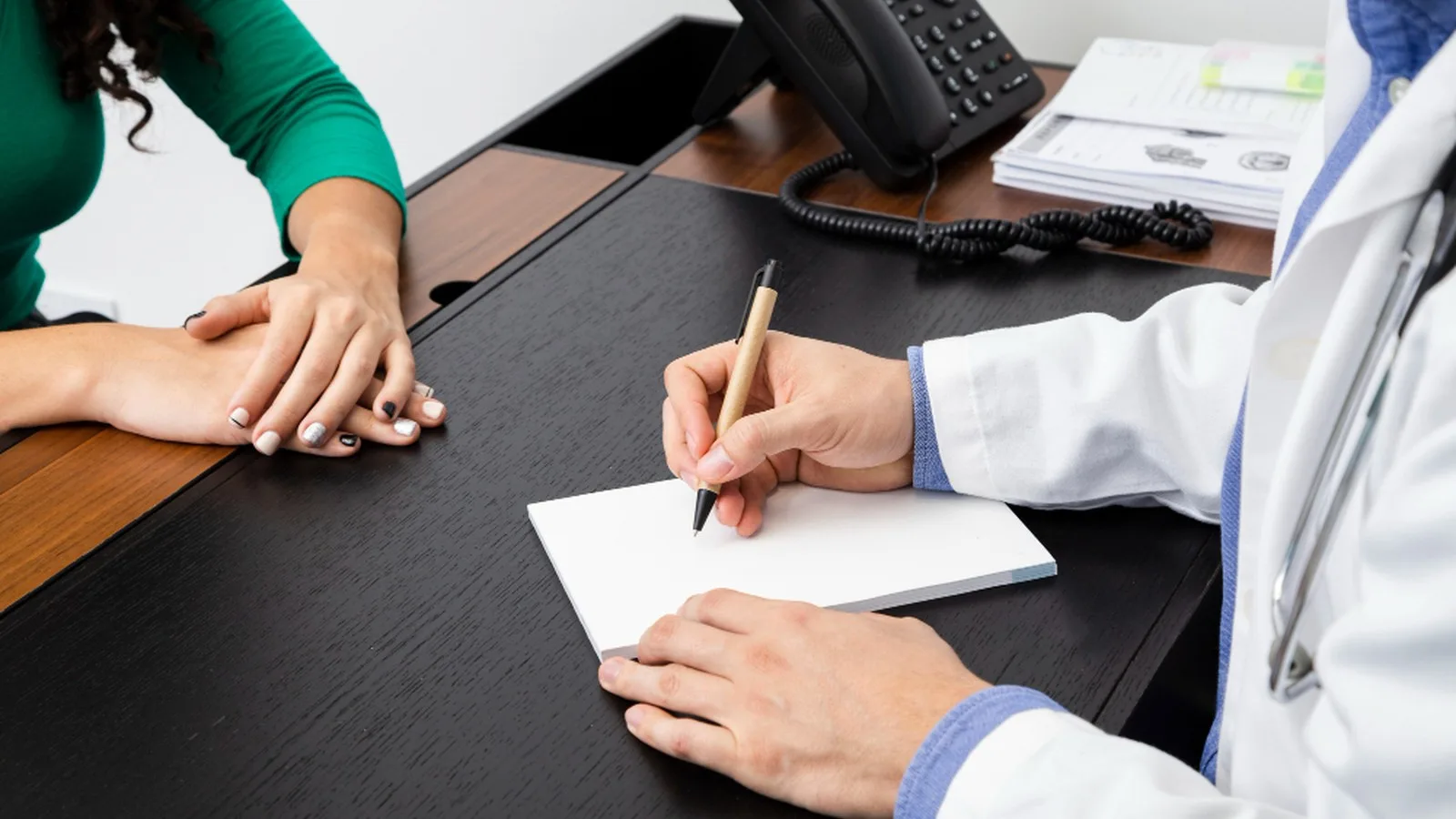 ¿Qué especialista trata la diabetes?